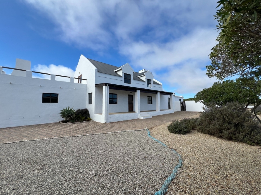 4 Bedroom Property for Sale in Jacobsbaai Western Cape